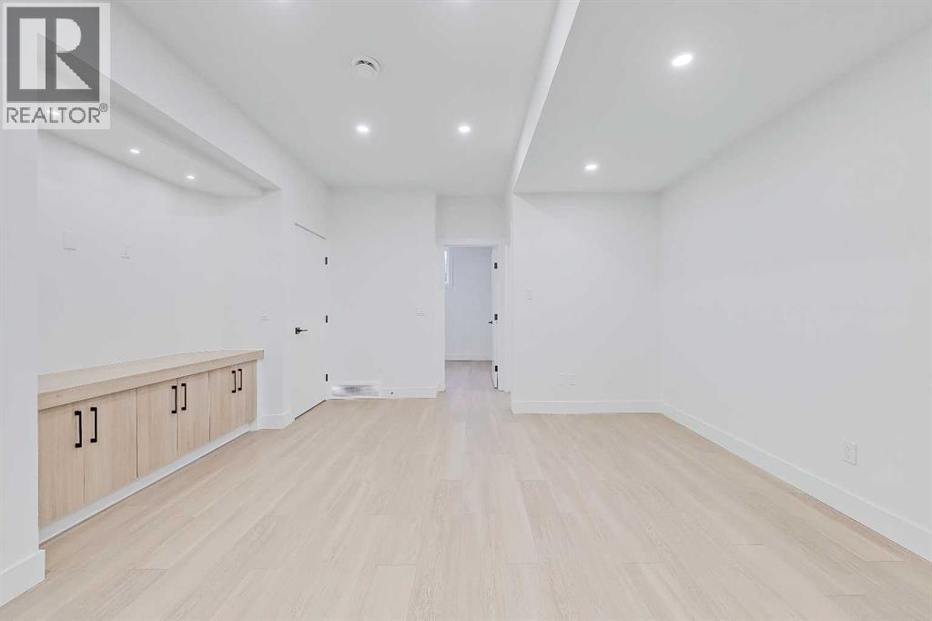 Single Family House for Sale in   Street NW Bowness Calgary 