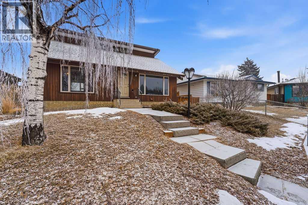 64 Doverview Place SE, Calgary, Alberta