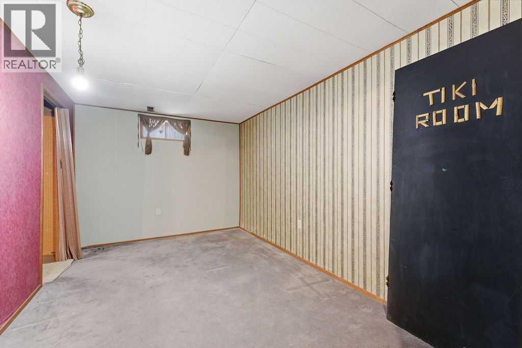 Single Family House for Sale in  Doverview Place SE Dover Calgary 