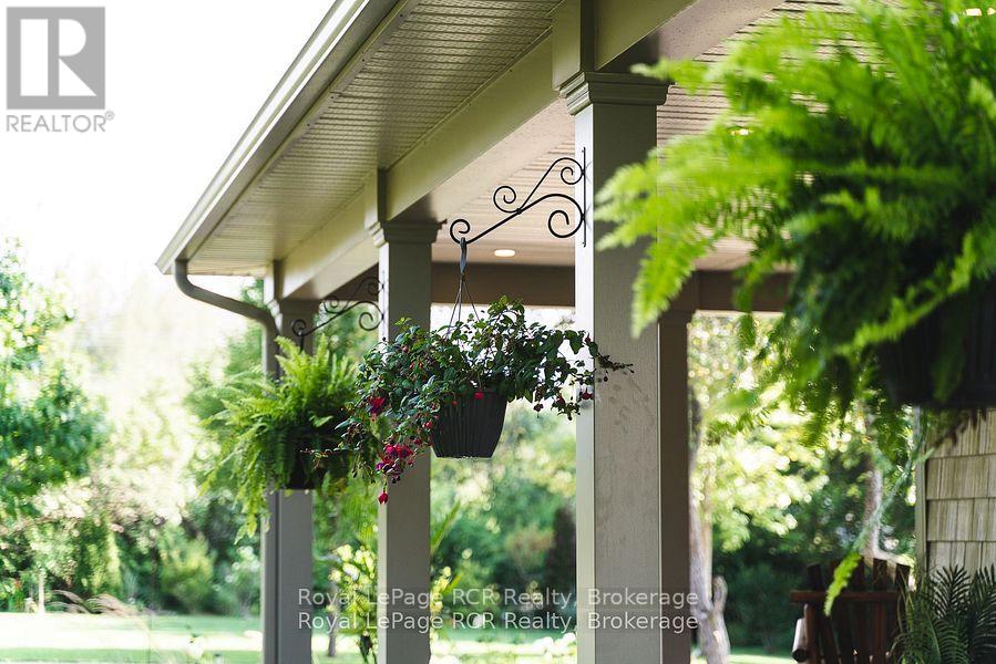 302769 DOUGLAS STREET - 22