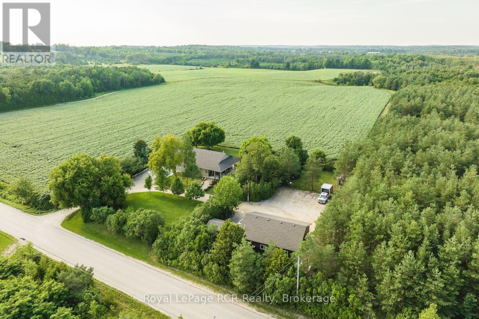 302769 DOUGLAS STREET - 16