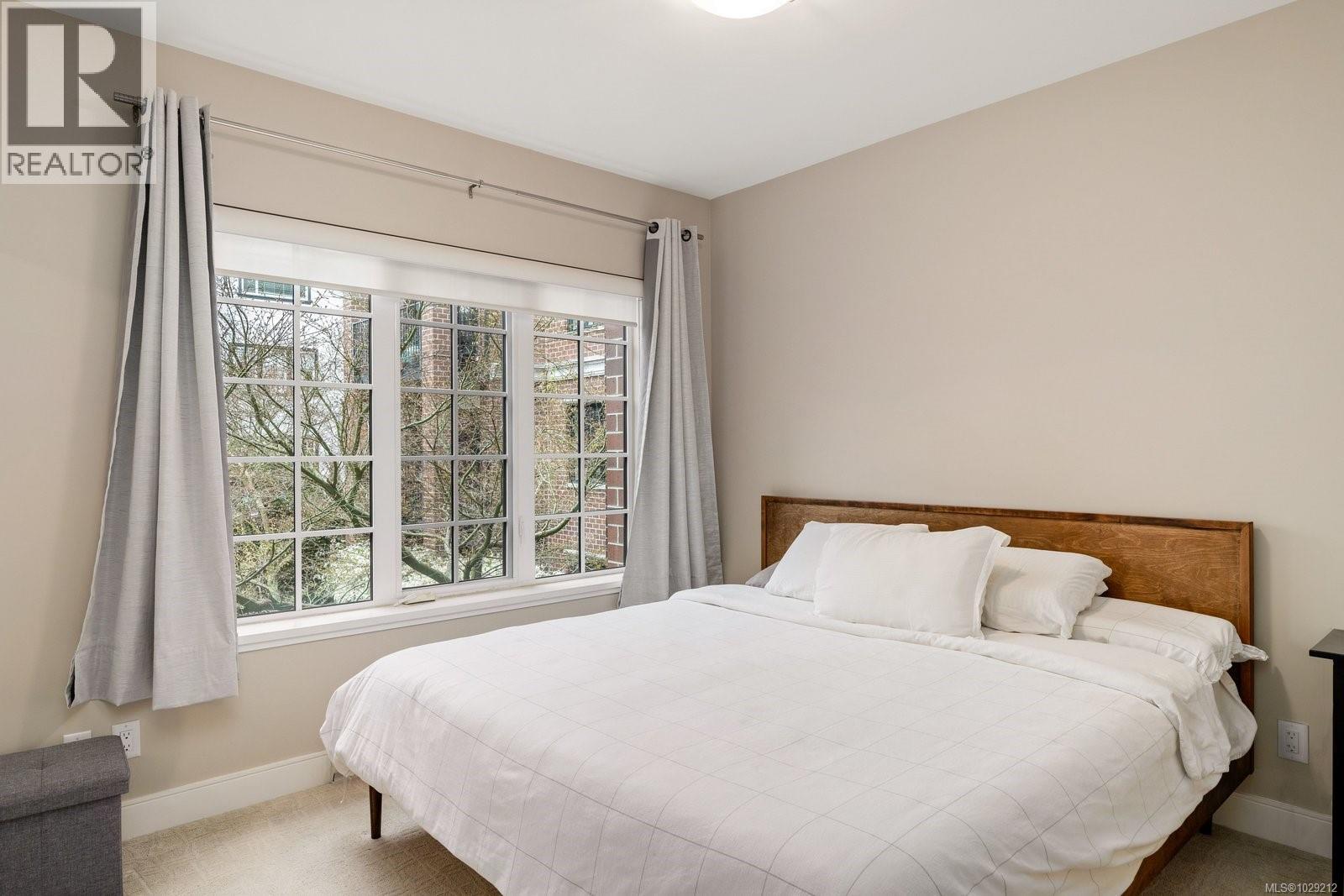 #204 1011 BURDETT AVE - 11