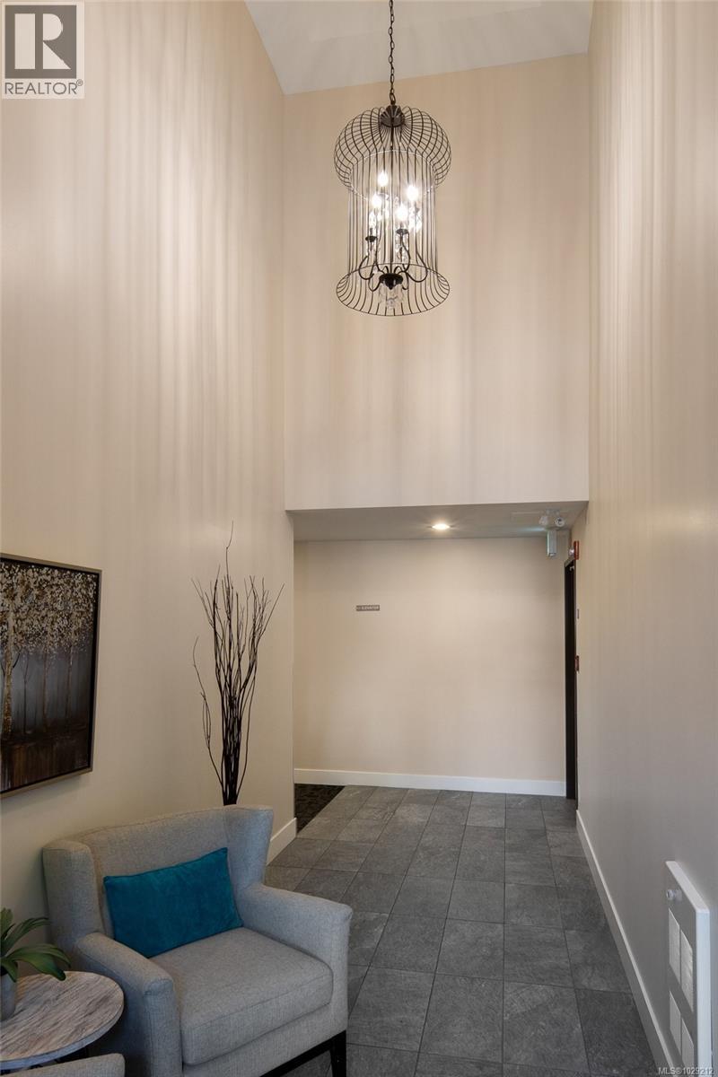 #204 1011 BURDETT AVE - 19