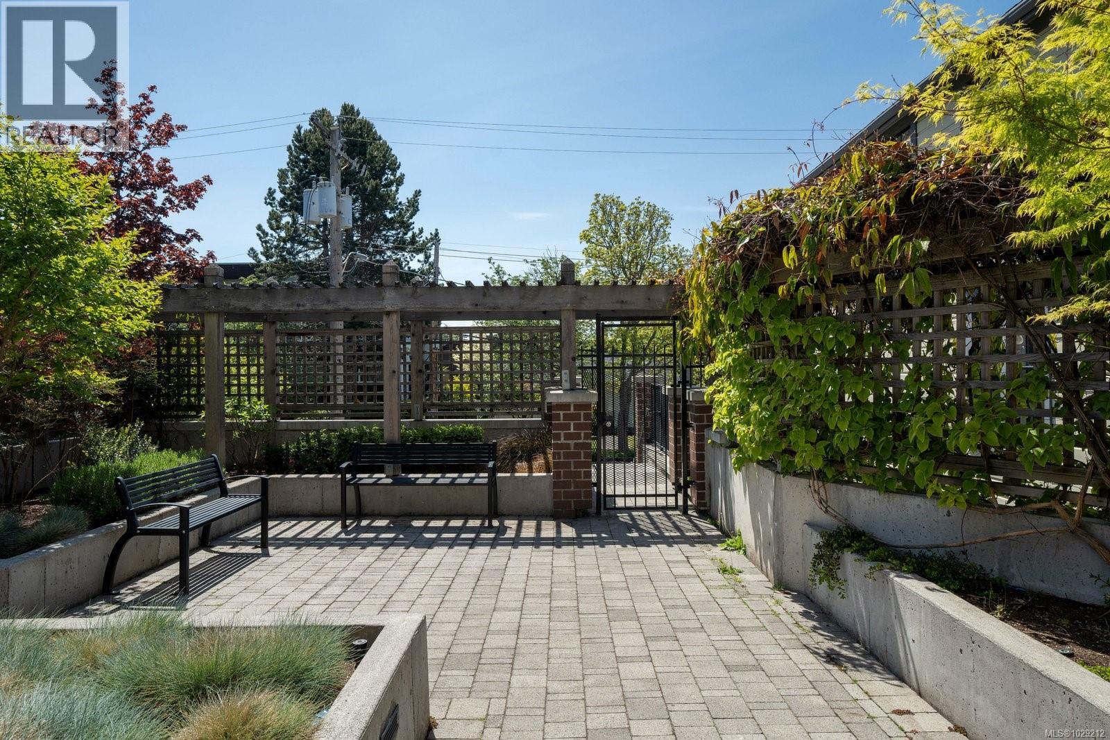 #204 1011 BURDETT AVE - 20