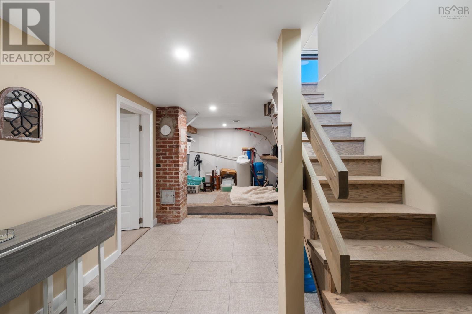 Property 25 of 41 of 31 Pleasant Street