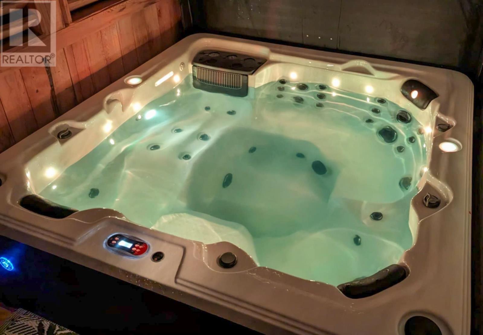 Property 37 of 41 of 31 Pleasant Street