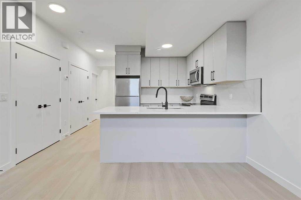 Single Family House for Sale in   Avenue NW Bowness Calgary 