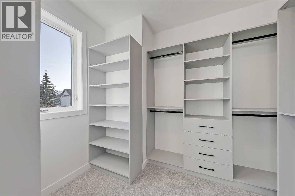 Single Family House for Sale in   Avenue NW Bowness Calgary 