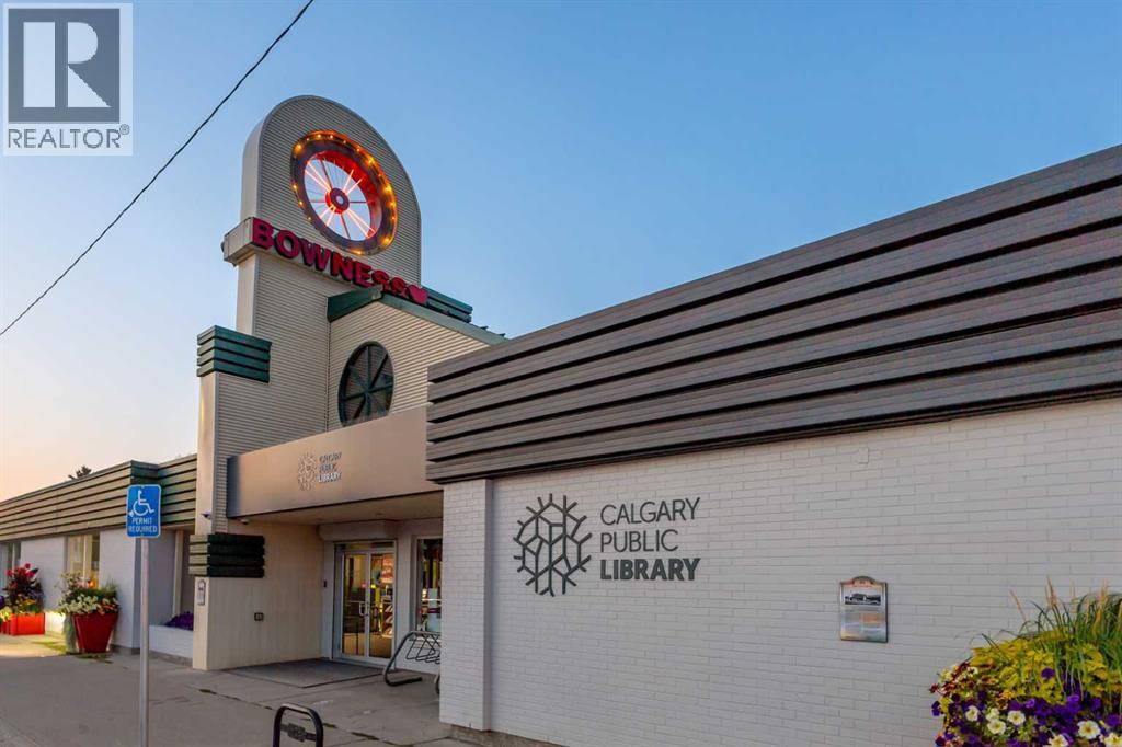 Single Family House for Sale in   Avenue NW Bowness Calgary 