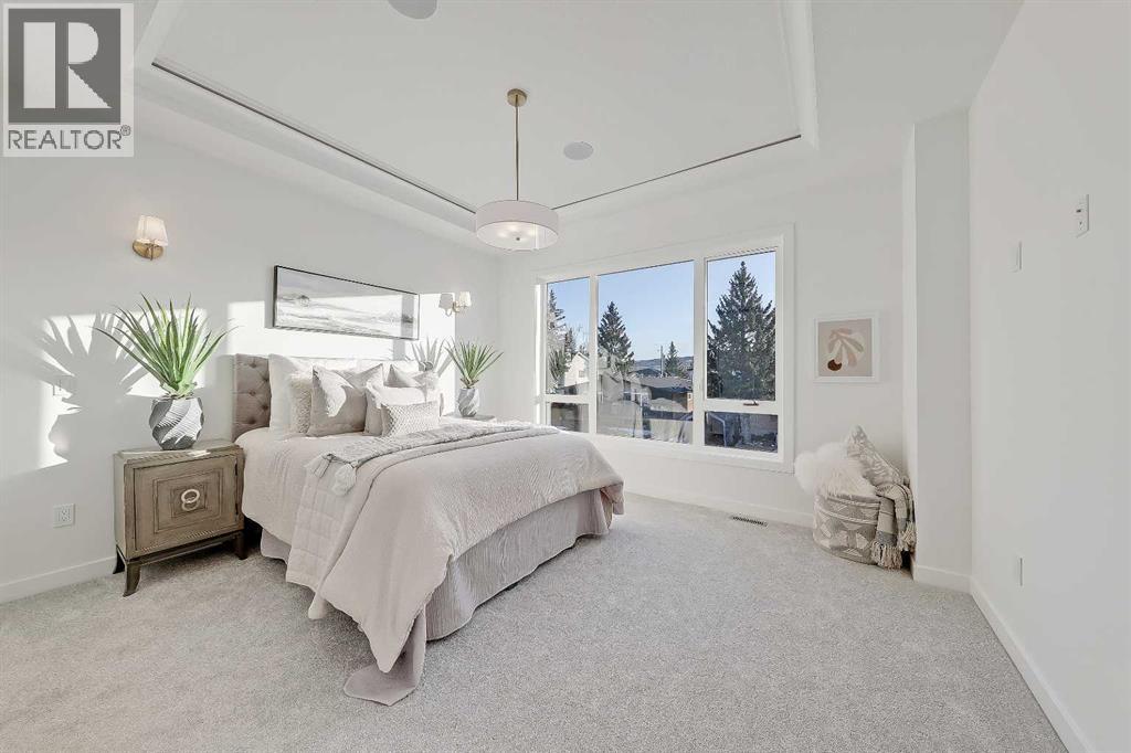 Single Family House for Sale in   Avenue NW Bowness Calgary 