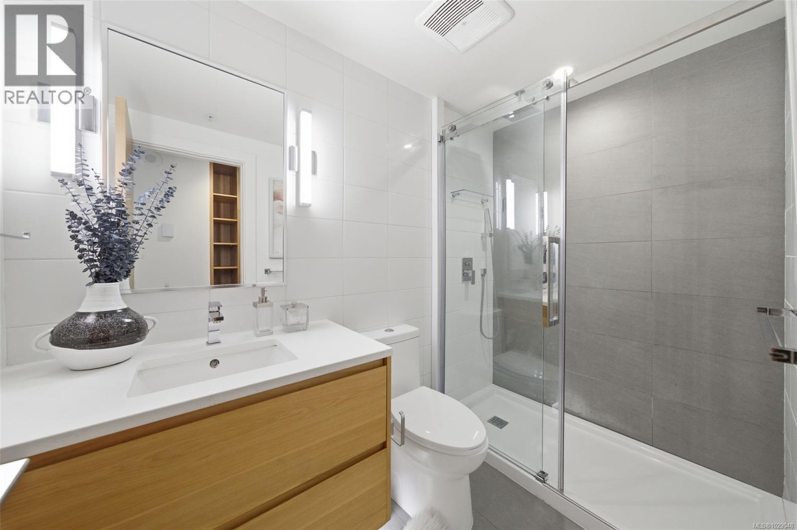 1202 989 Johnson St, Victoria