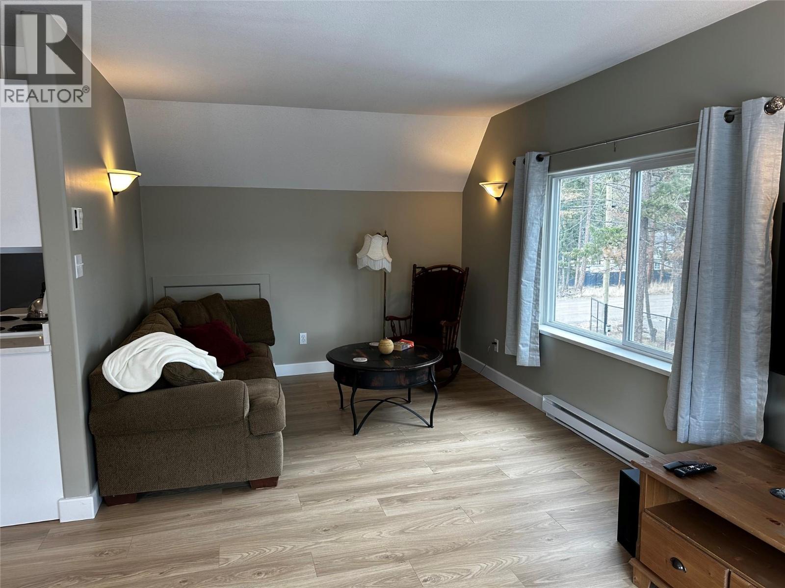 7245 Dunwaters Road, Kelowna