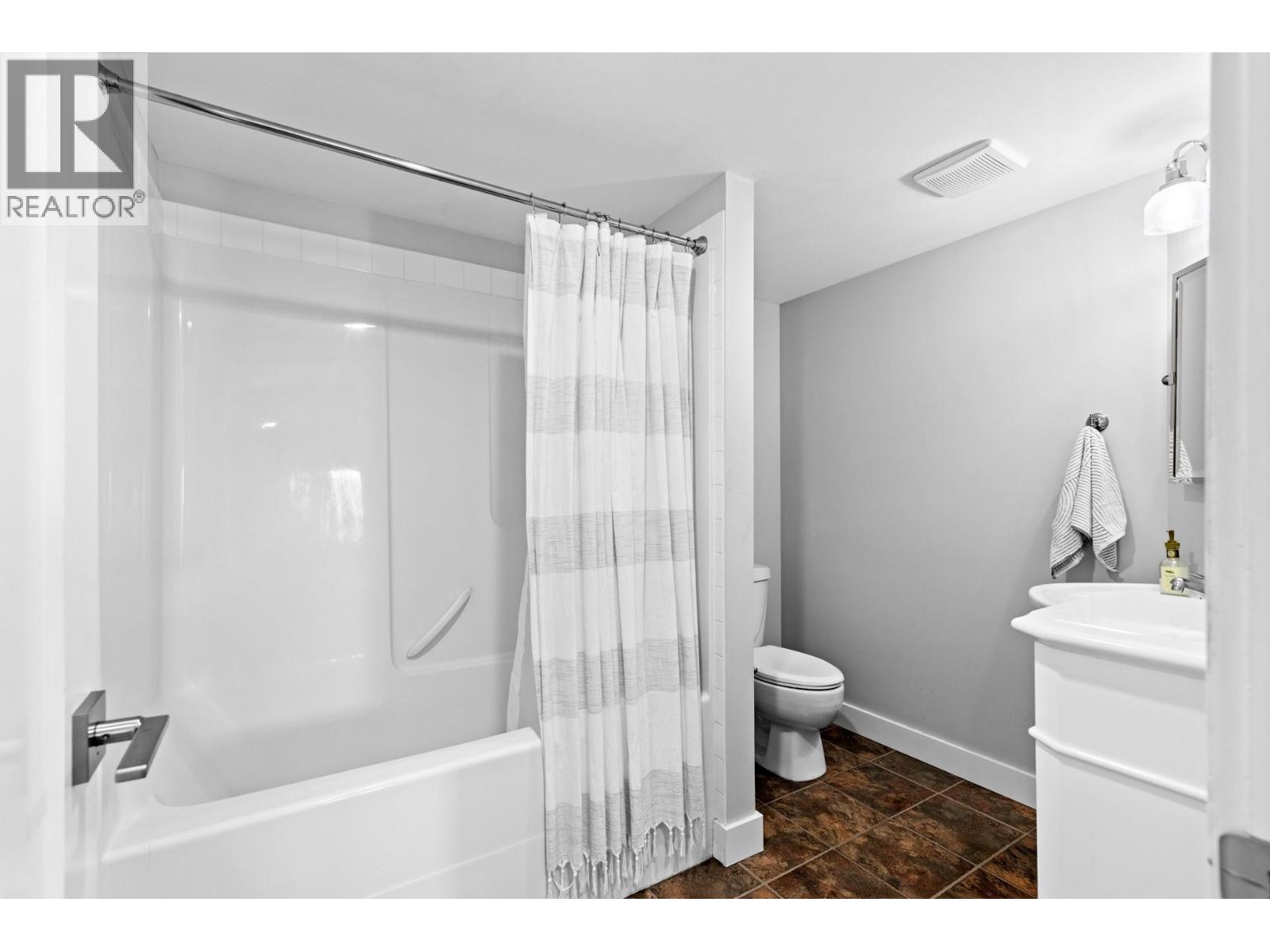 16699 Carrs Landing Road, Lake Country