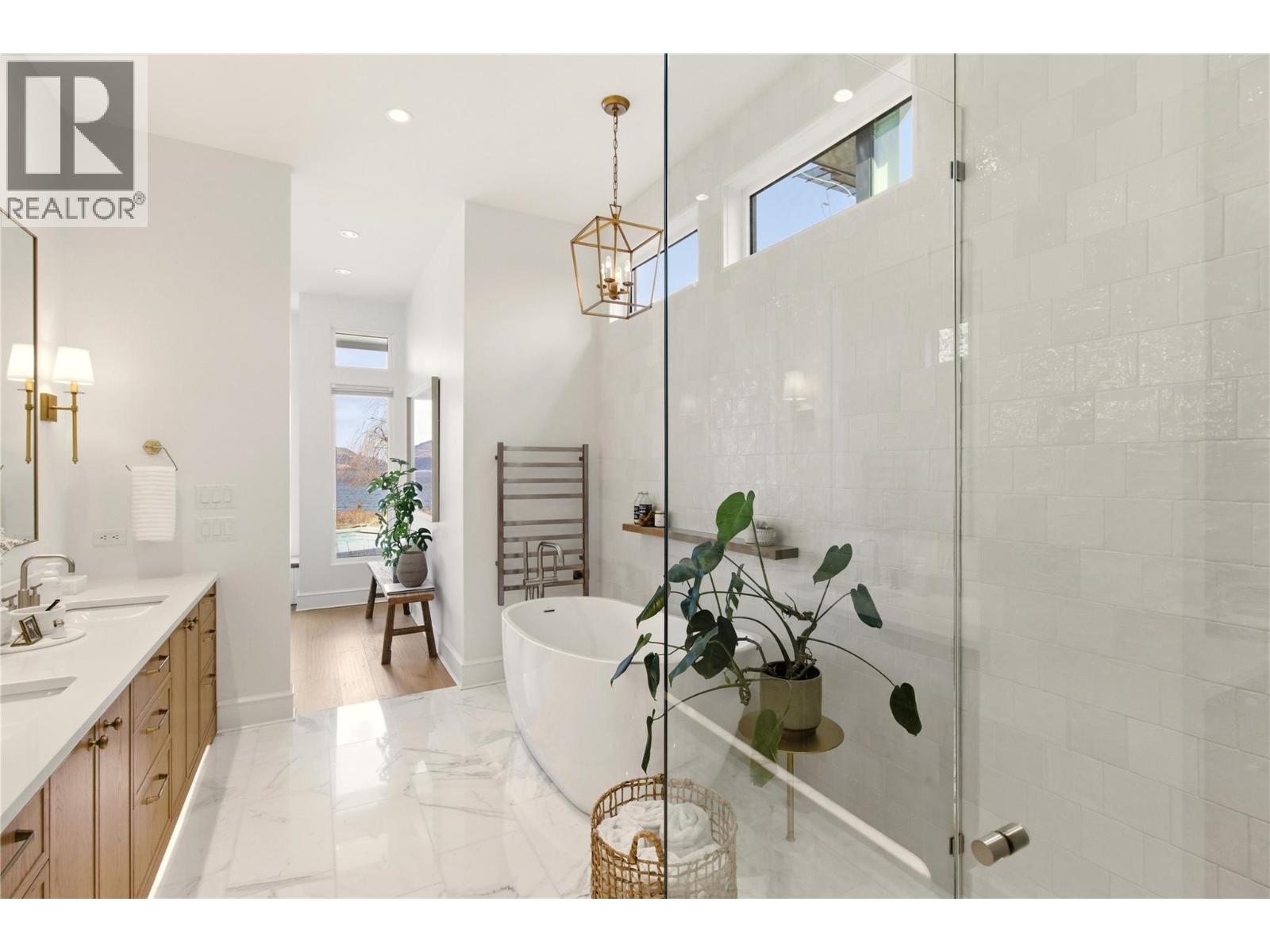 347 Braeloch Road N, Kelowna