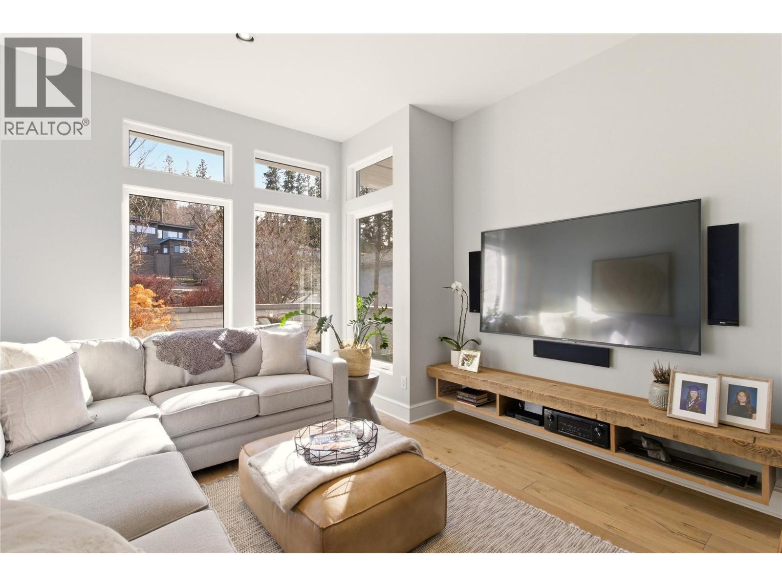 347 Braeloch Road N, Kelowna