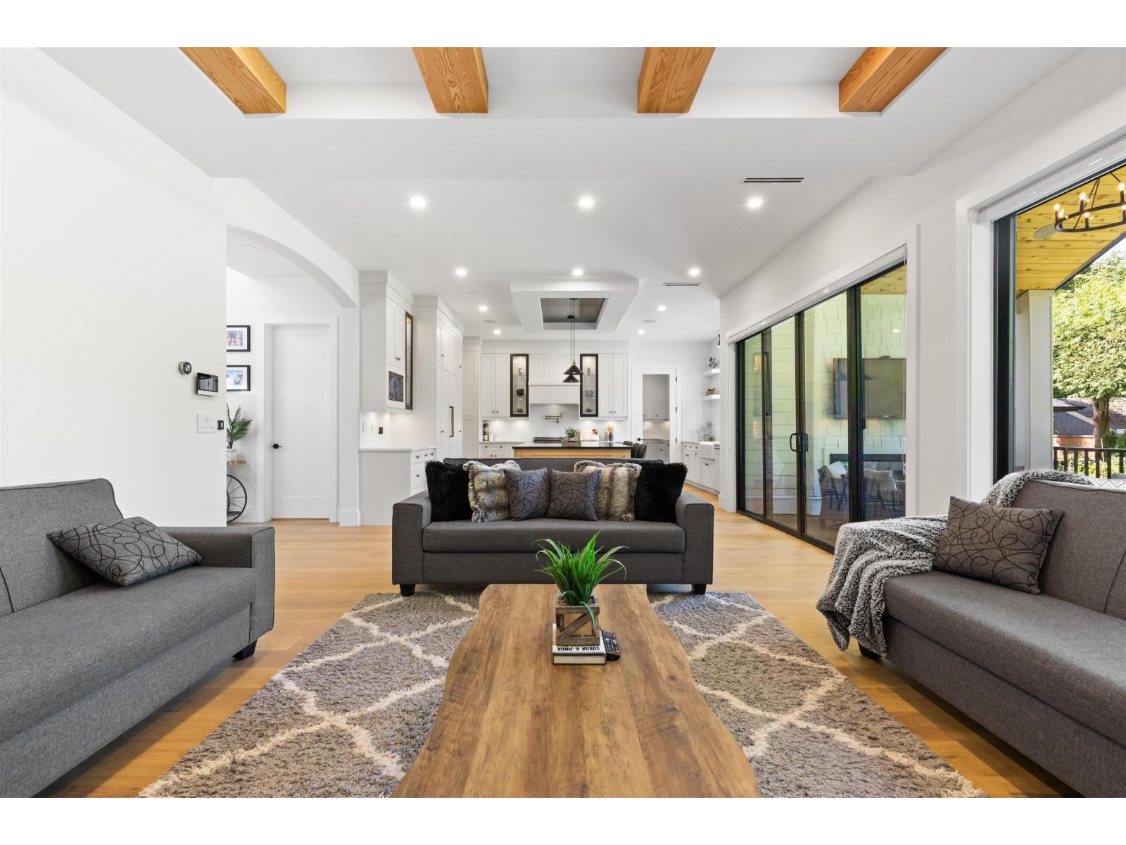 19851 37 AVENUE, Langley