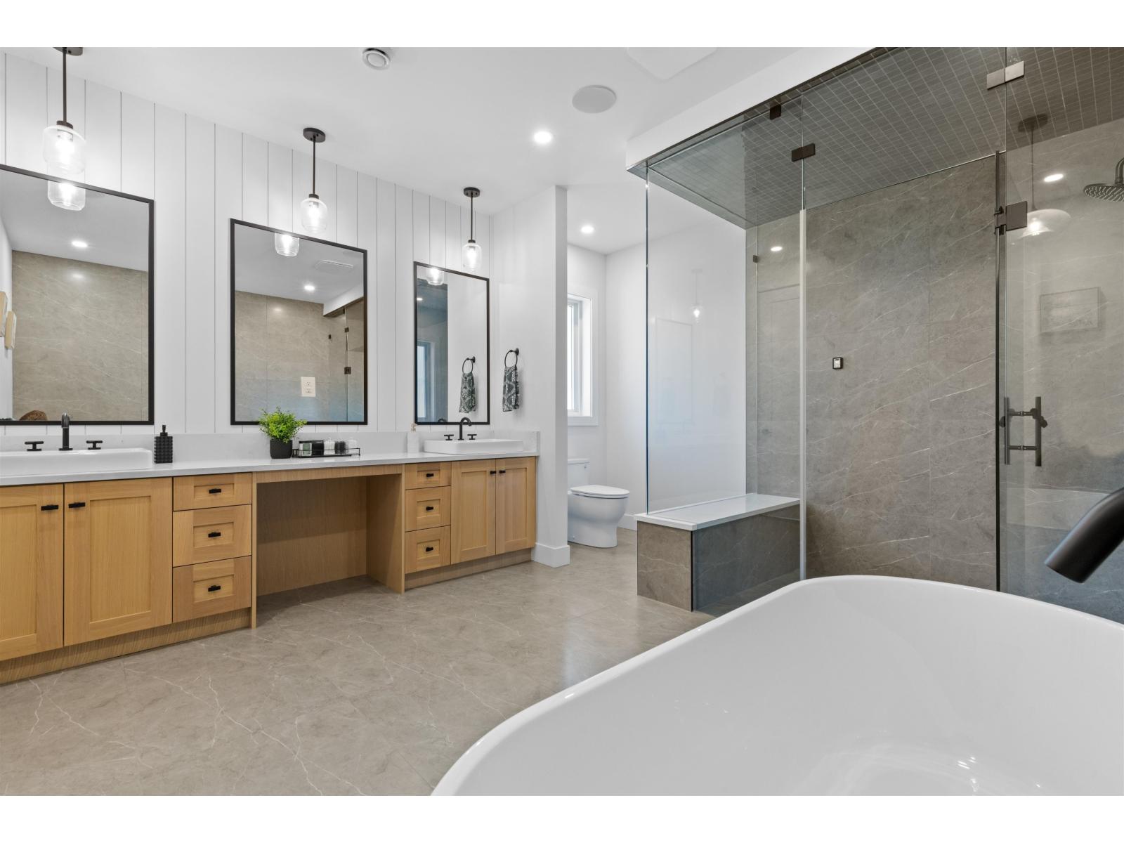 19851 37 AVENUE, Langley