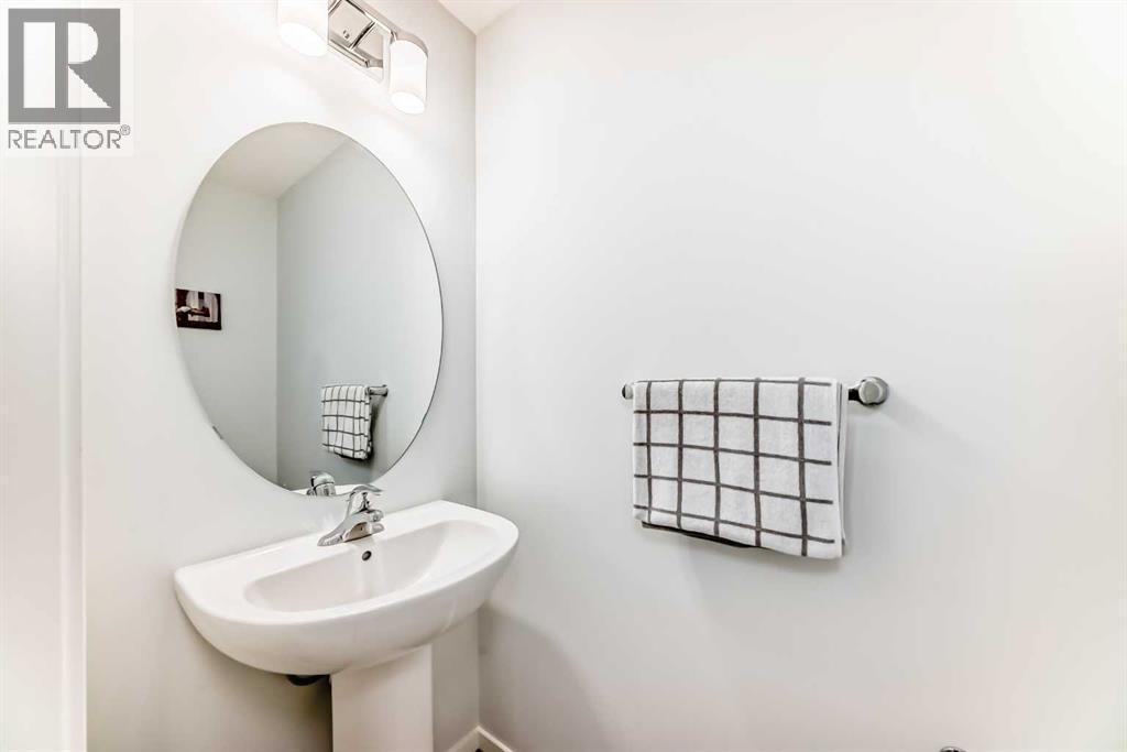 Single Family House for Sale in  Yorkville Avenue SW Yorkville Calgary 