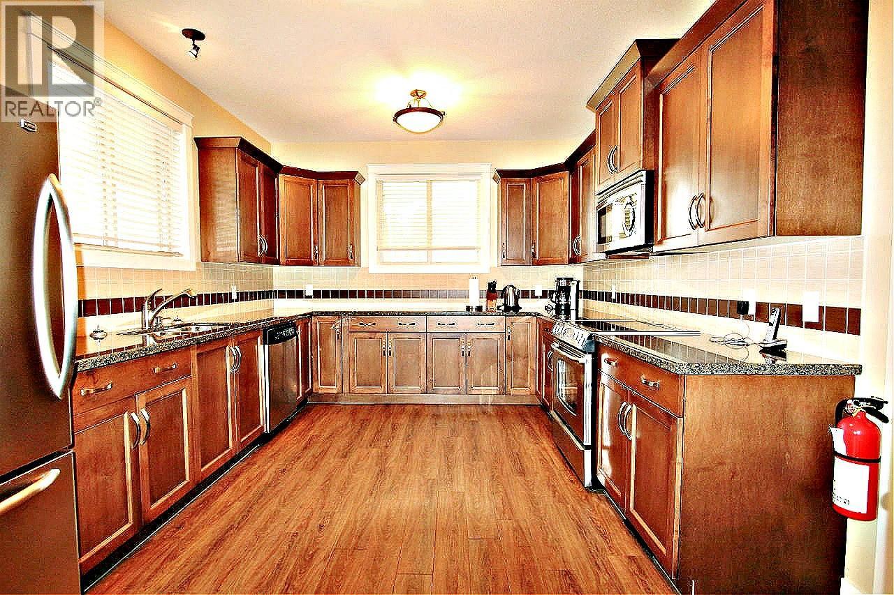 222 4350 Ponderosa Drive, Peachland