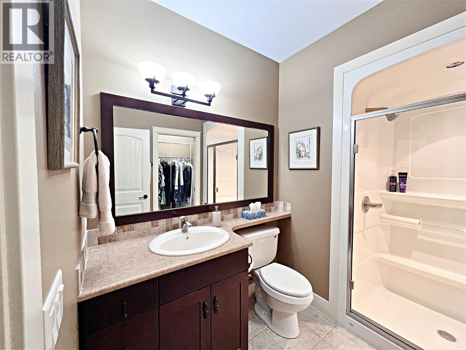 222 4350 Ponderosa Drive, Peachland