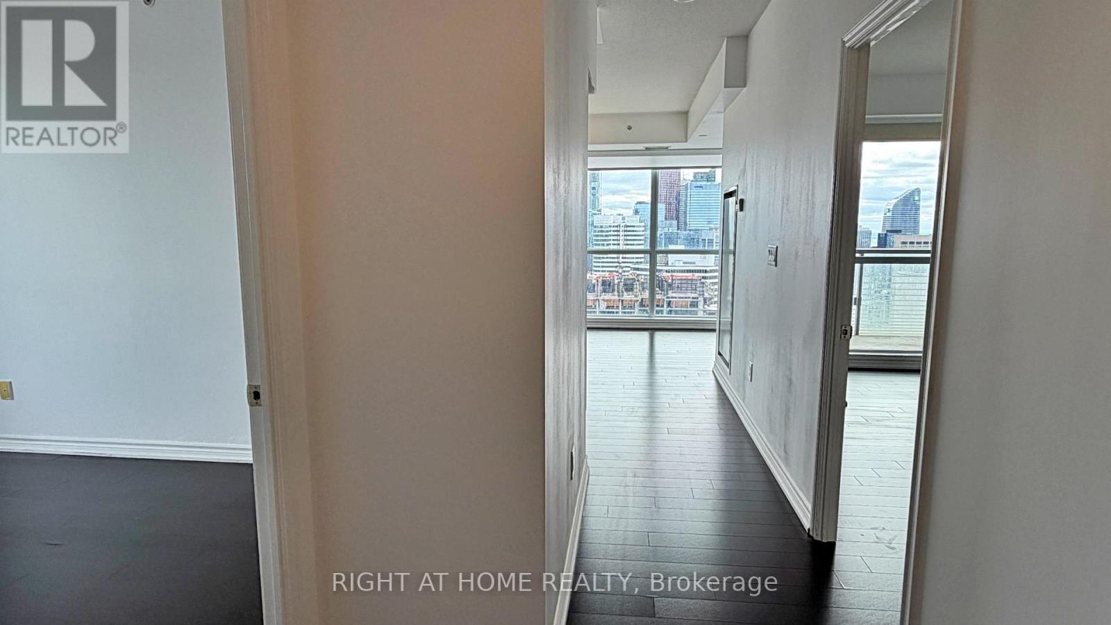 #4207 386 YONGE STREET - 10