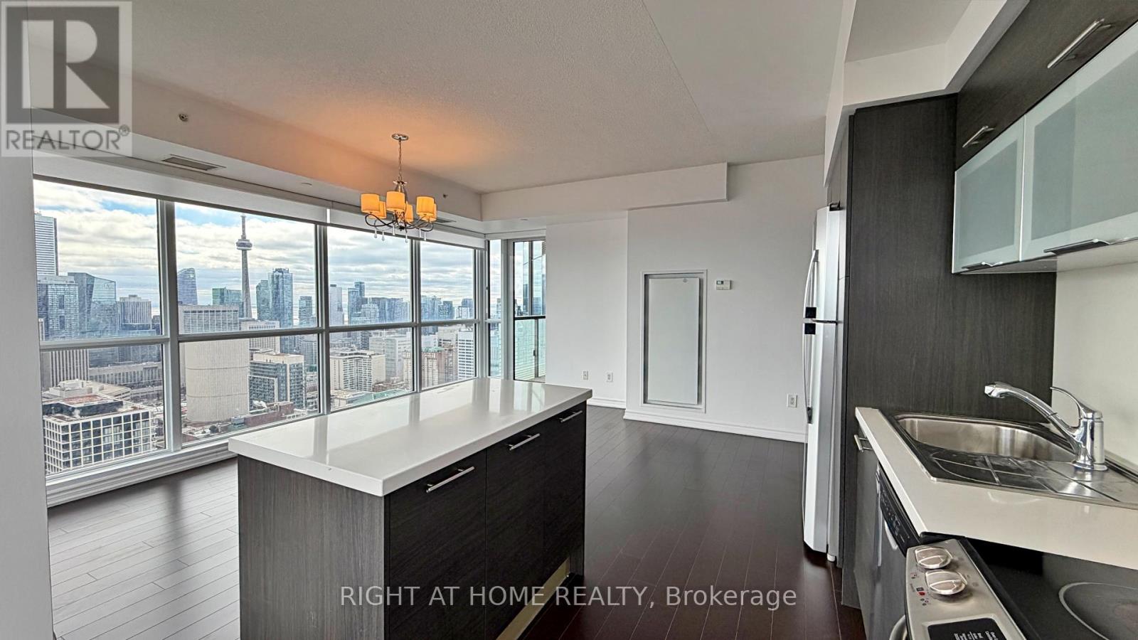 #4207 386 YONGE STREET - 15