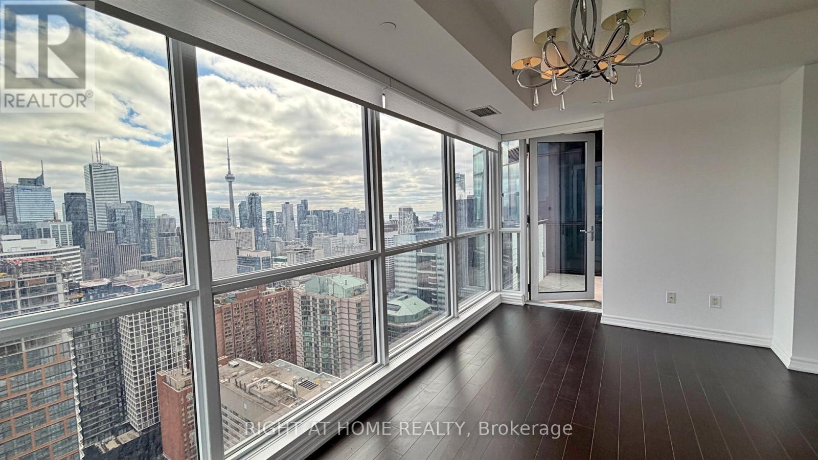 #4207 386 YONGE STREET - 16