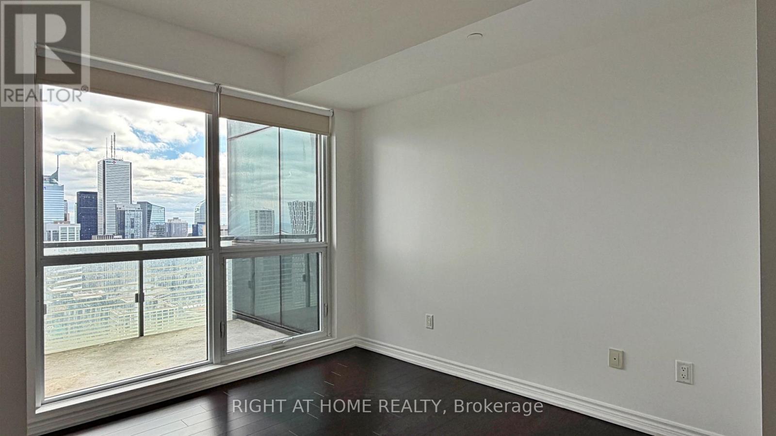 #4207 386 YONGE STREET - 18