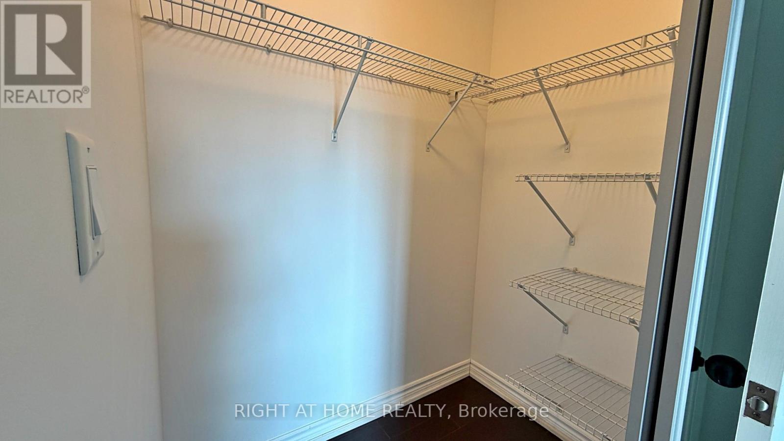 #4207 386 YONGE STREET - 20