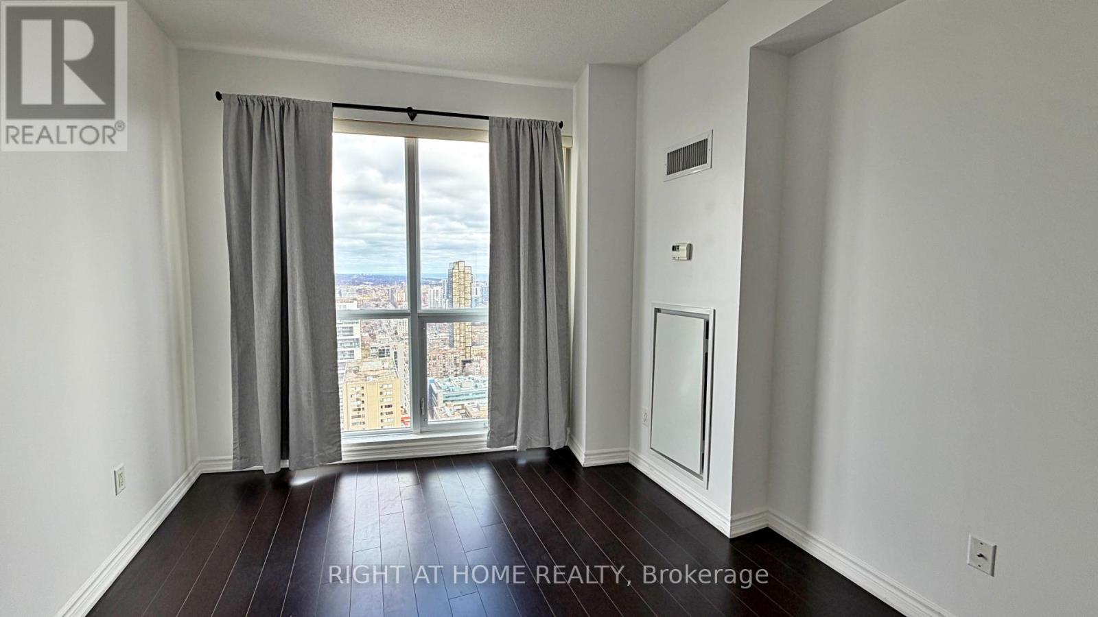 #4207 386 YONGE STREET - 23