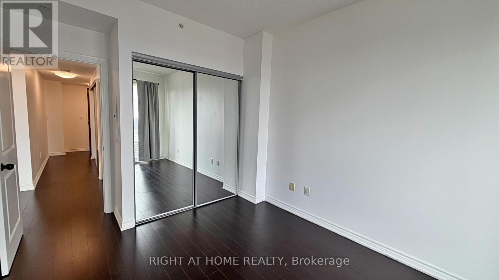 #4207 386 YONGE STREET - 25