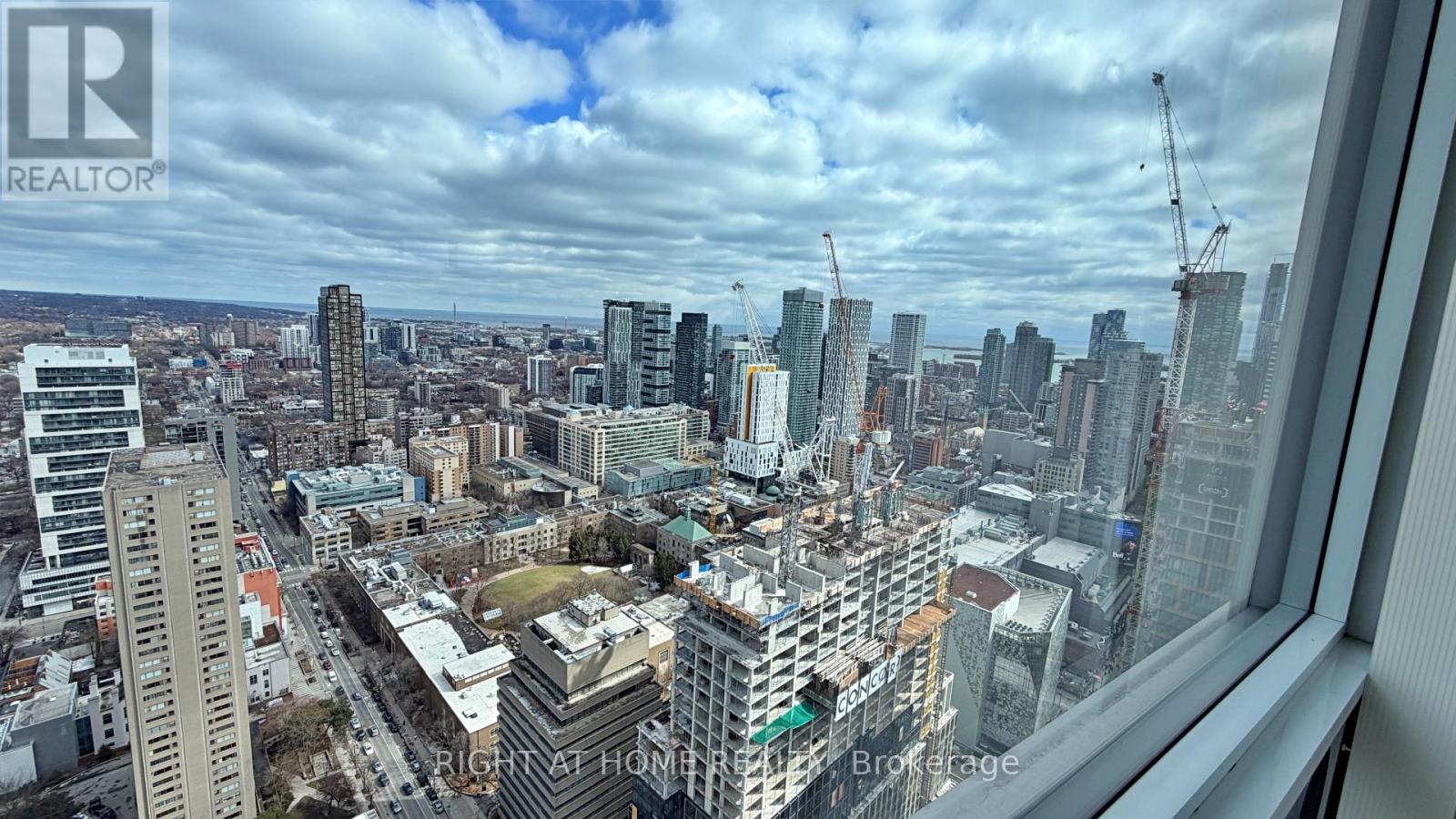 #4207 386 YONGE STREET - 27