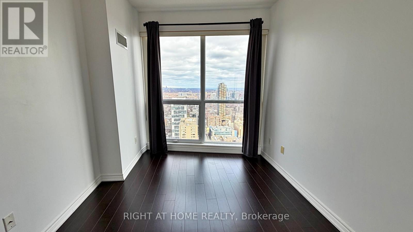 #4207 386 YONGE STREET - 29