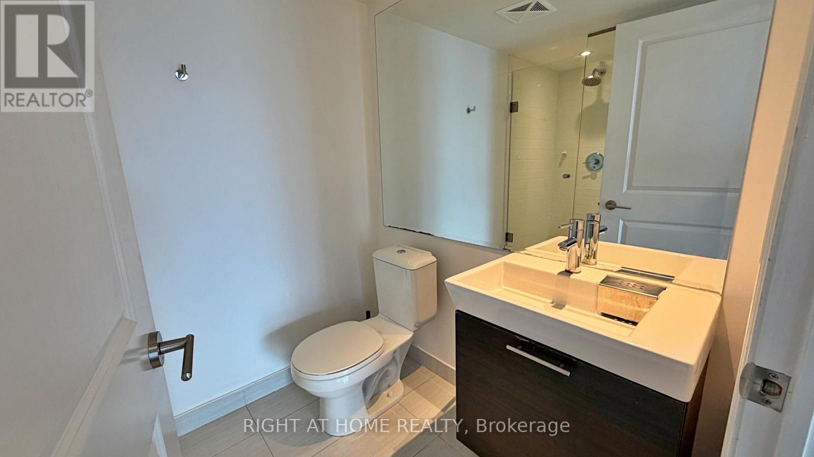 #4207 386 YONGE STREET - 34