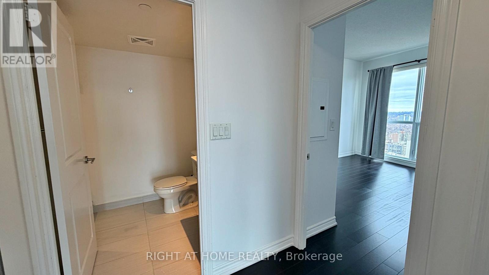 #4207 386 YONGE STREET - 36