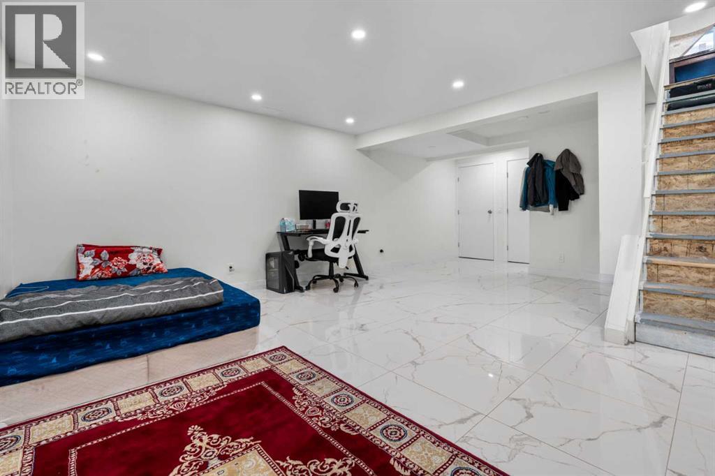 Single Family House for Sale in  Falshire Terrace NE Falconridge Calgary 