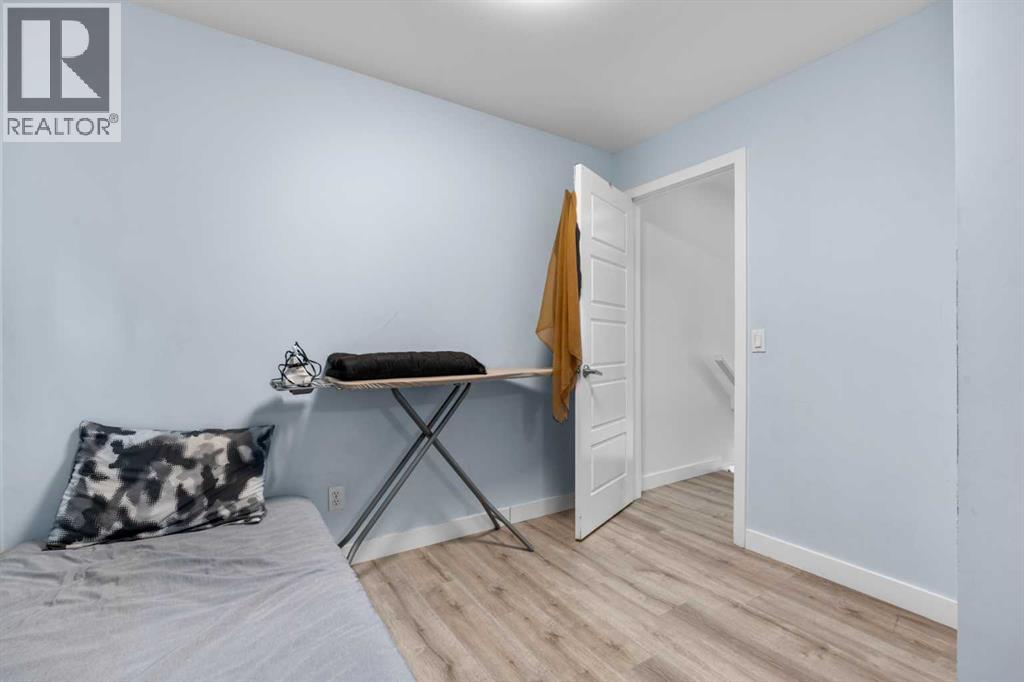 Single Family House for Sale in  Falshire Terrace NE Falconridge Calgary 