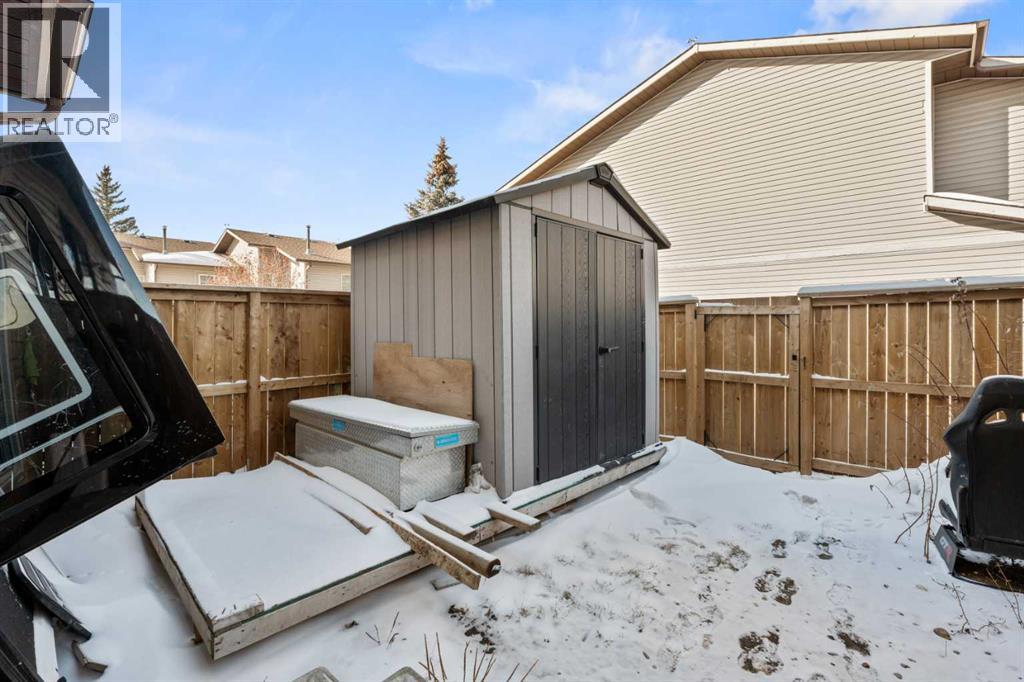 Single Family House for Sale in  Falshire Terrace NE Falconridge Calgary 