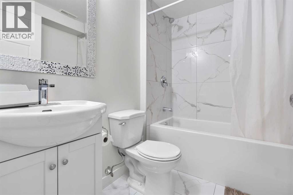 Single Family House for Sale in  Falshire Terrace NE Falconridge Calgary 