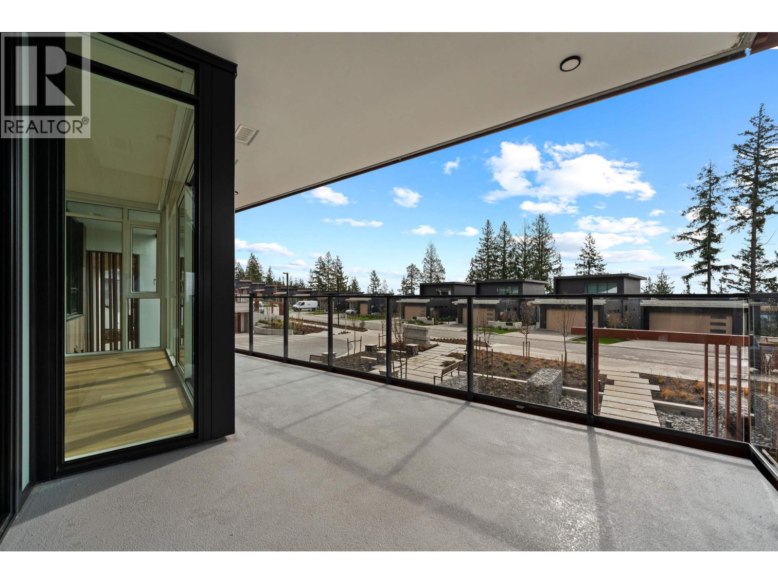 202 3963 UPLANDS WAY, West Vancouver