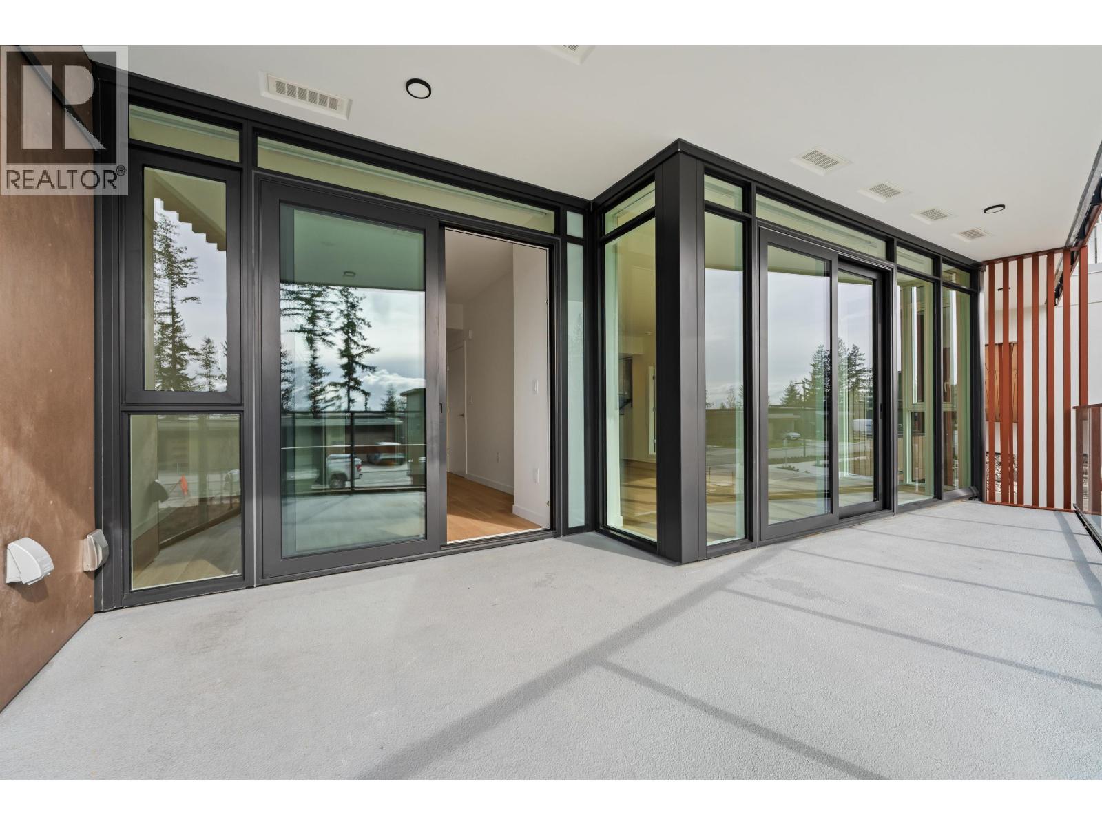 202 3963 UPLANDS WAY, West Vancouver