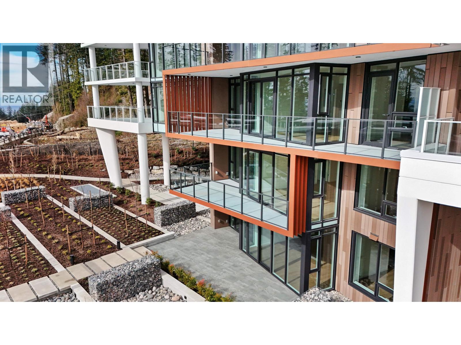 202 3963 UPLANDS WAY, West Vancouver