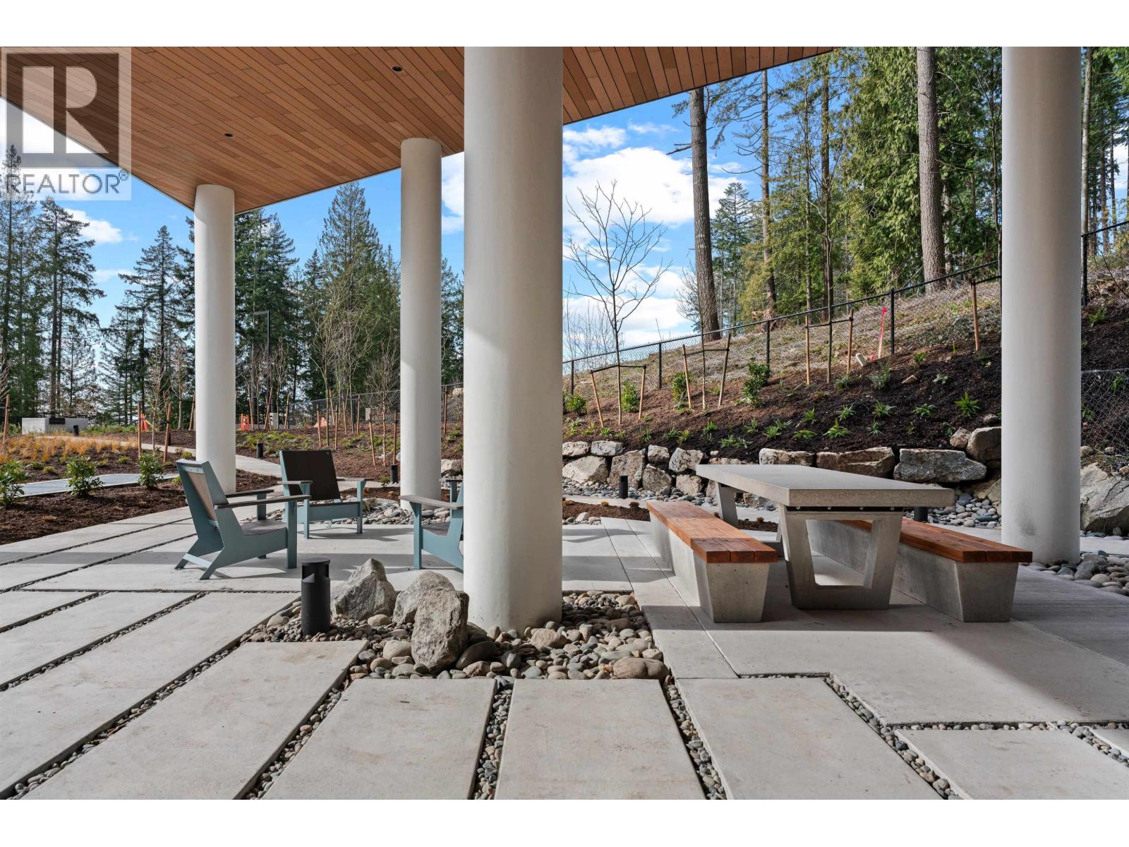 202 3963 UPLANDS WAY, West Vancouver