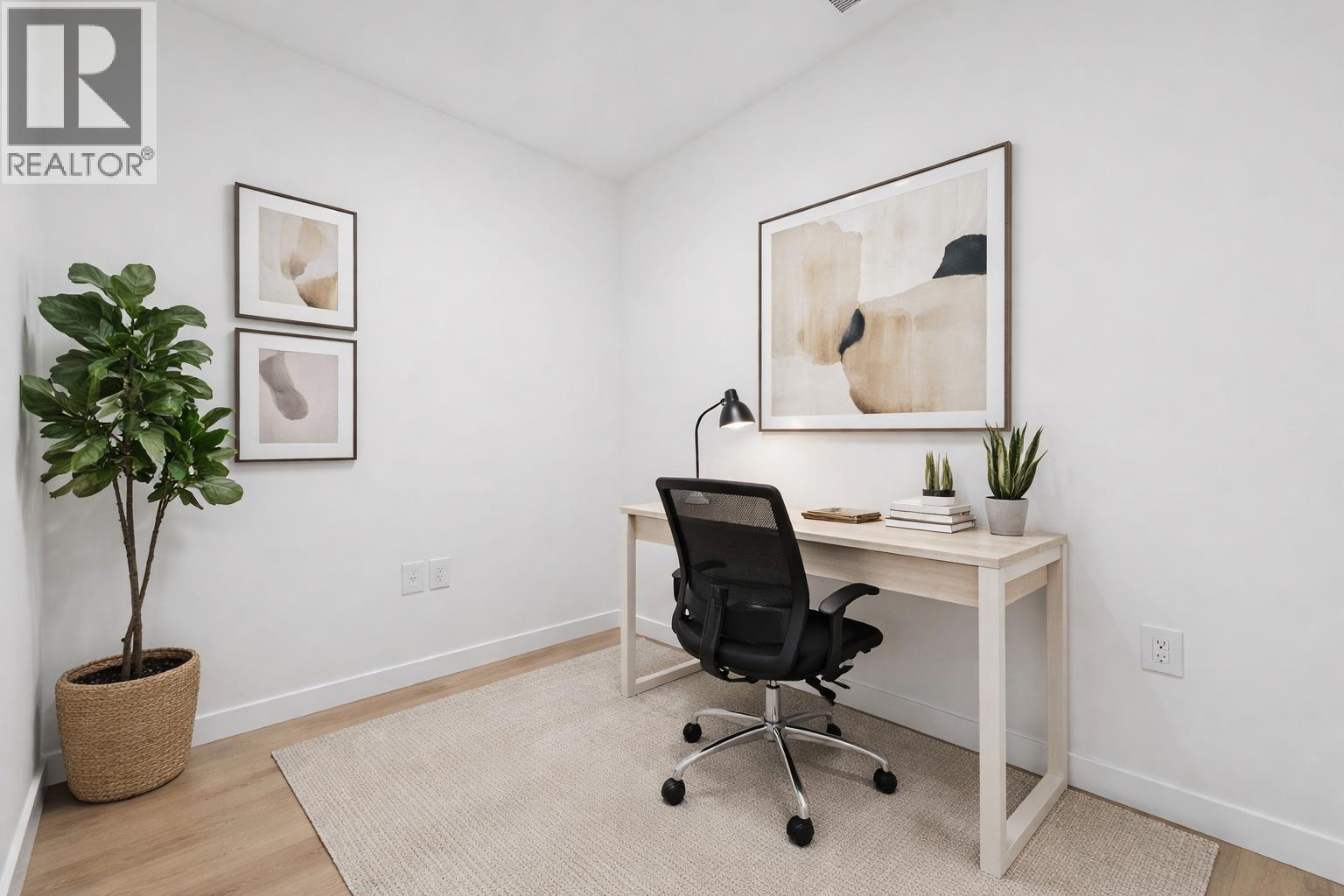 202 3963 UPLANDS WAY, West Vancouver