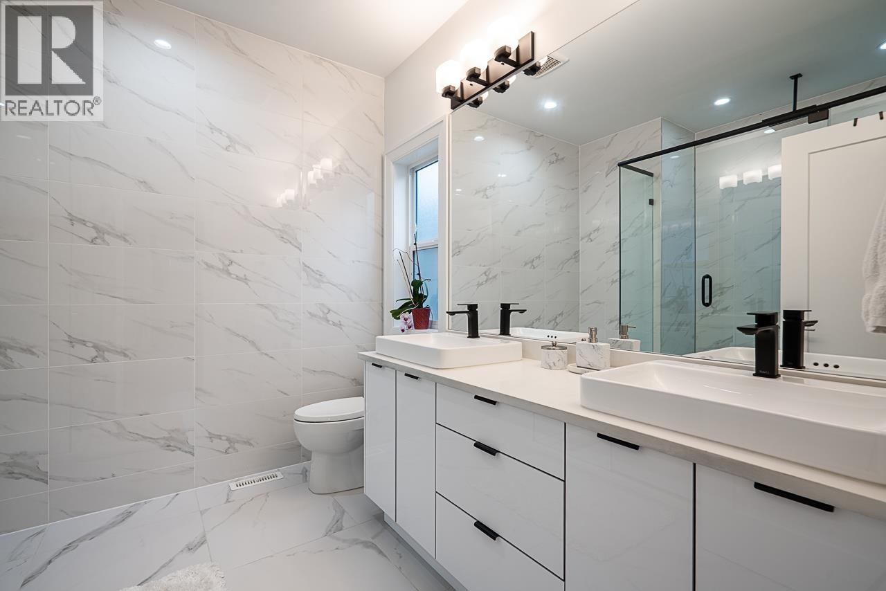 855 PATRICIA AVENUE, Port Coquitlam