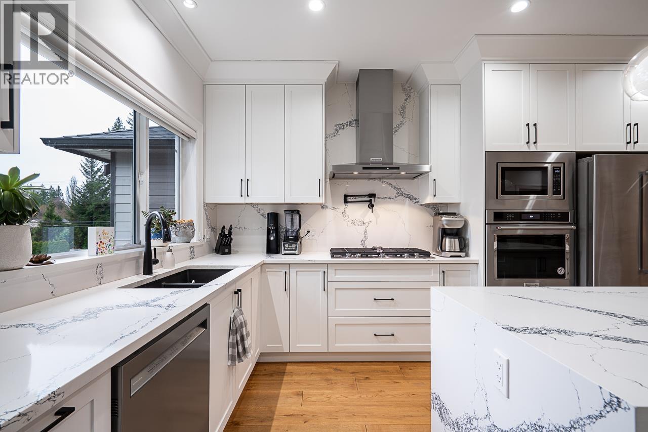 855 PATRICIA AVENUE, Port Coquitlam