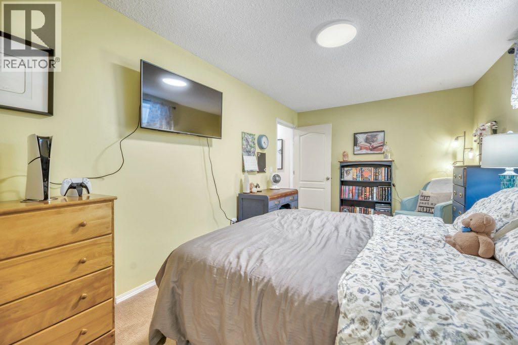 Single Family House for Sale in  Brightondale Crescent SE New Brighton Calgary 