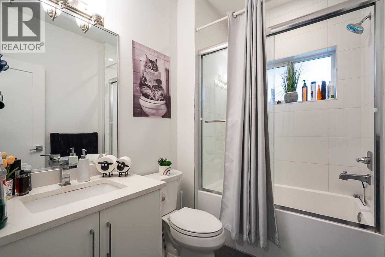 855 PATRICIA AVENUE, Port Coquitlam