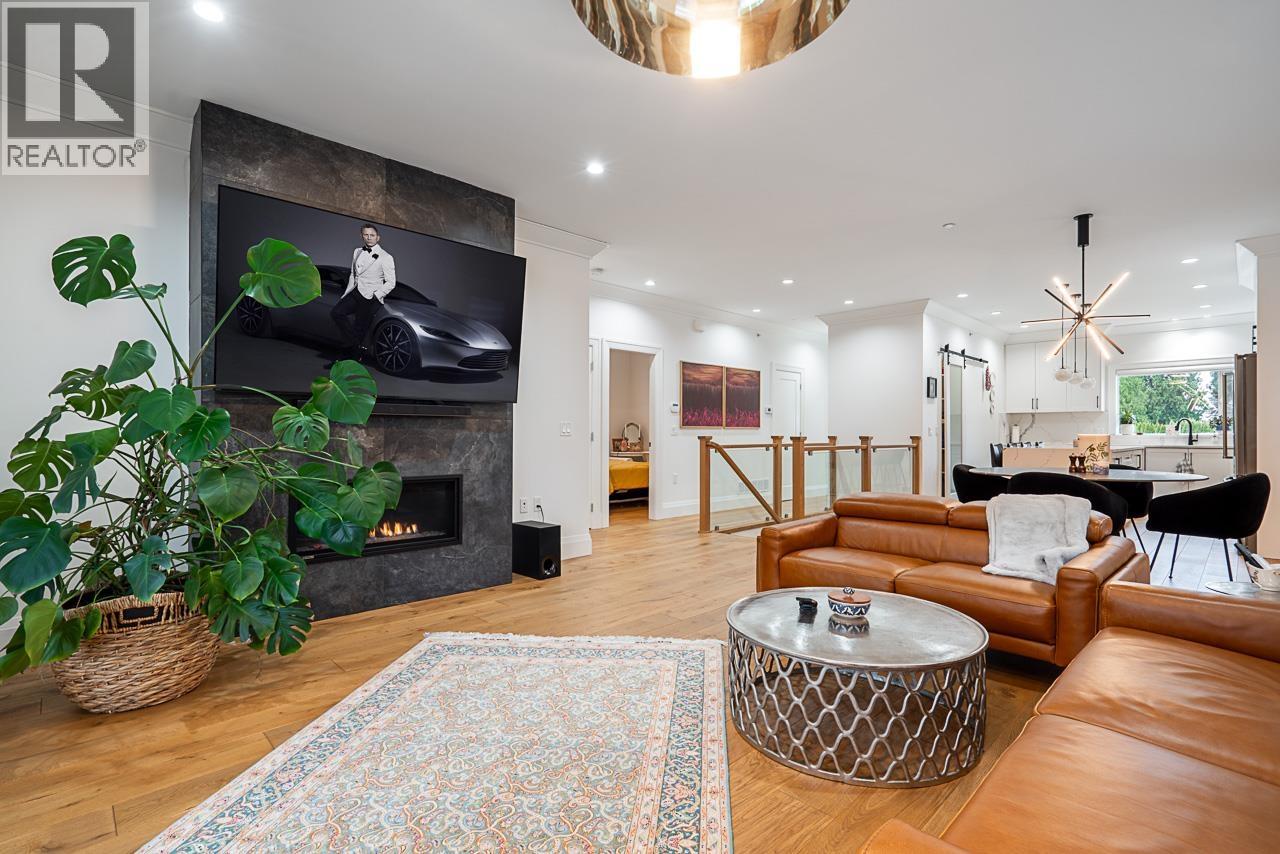 855 PATRICIA AVENUE, Port Coquitlam