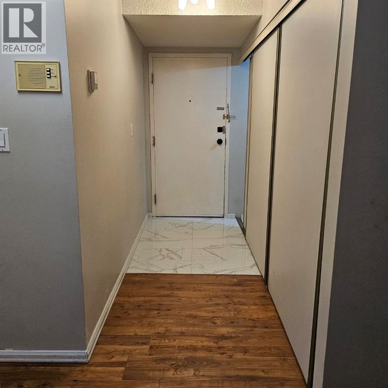 Single Family House for Sale in    Avenue SW Windsor Park Calgary 